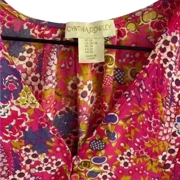 Cynthia Rowley Floral Flutter Sleeve Back‎ Blouse - Picture 4 of 4